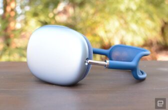 Why are Apple’s AirPods Max nonetheless saddled with 2020 {hardware}?