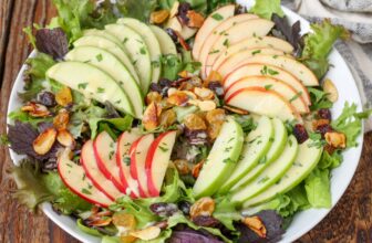 Spinach Apple Salad with Honey Cider Dressing