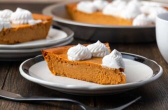 Crustless Pumpkin Pie | Cookies and Cups