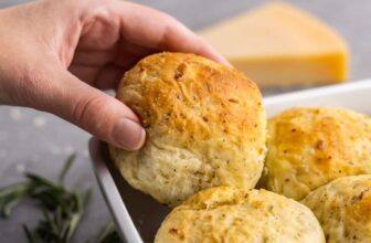 Garlic Parmesan Herb Dinner Rolls