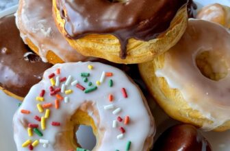 HOW TO MAKE CANNED BISCUIT DONUTS