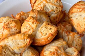 GARLIC PULL APART MUFFINS – The Southern Woman Cooks